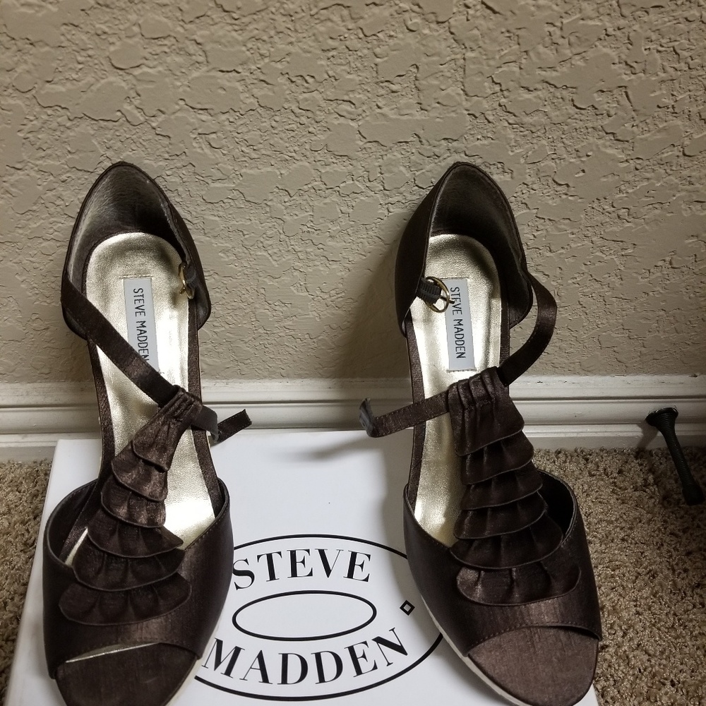 Steve Madden wedges